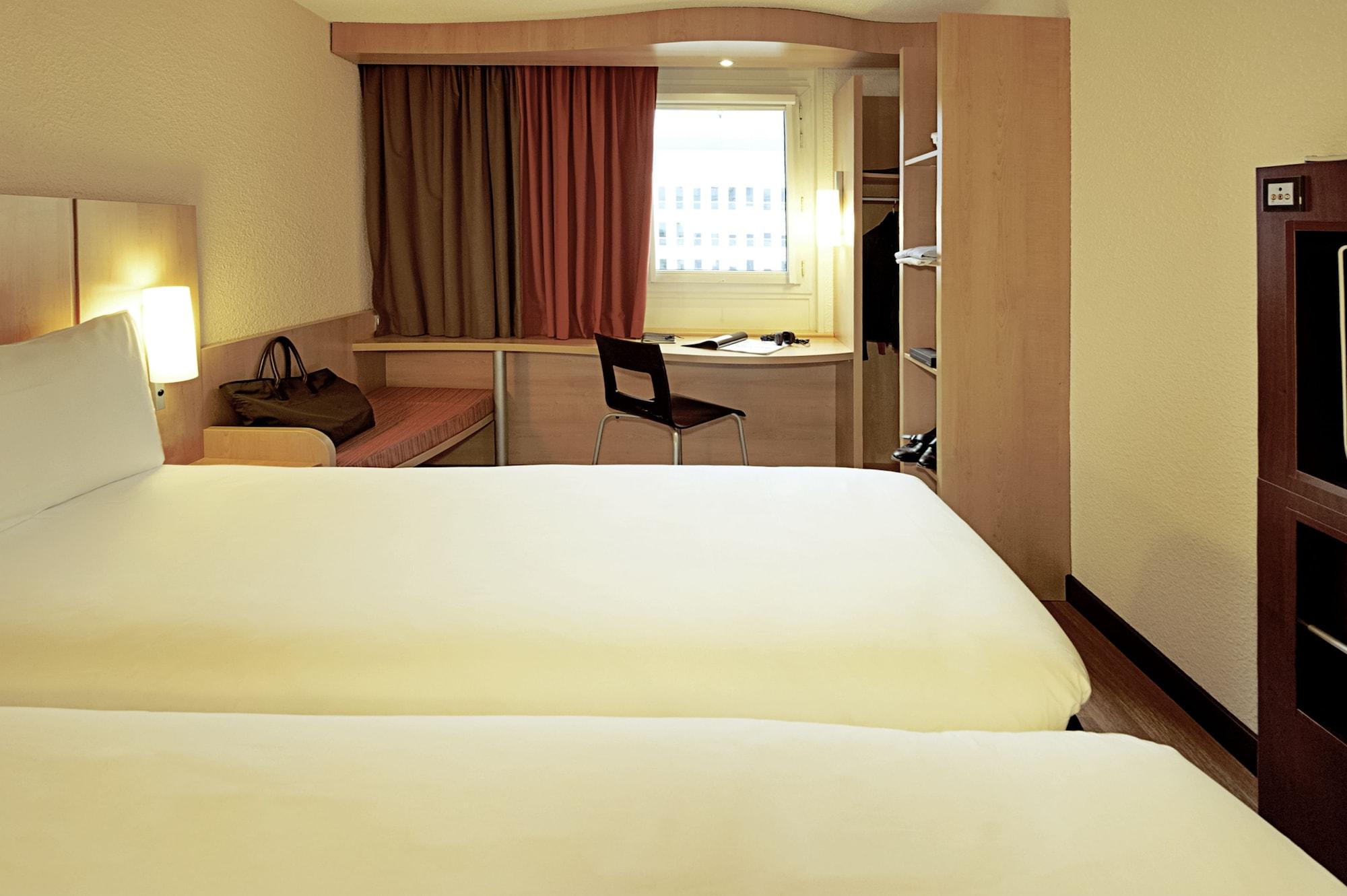 Ibis Beauvais Aeroport Hotel Ngoại thất bức ảnh