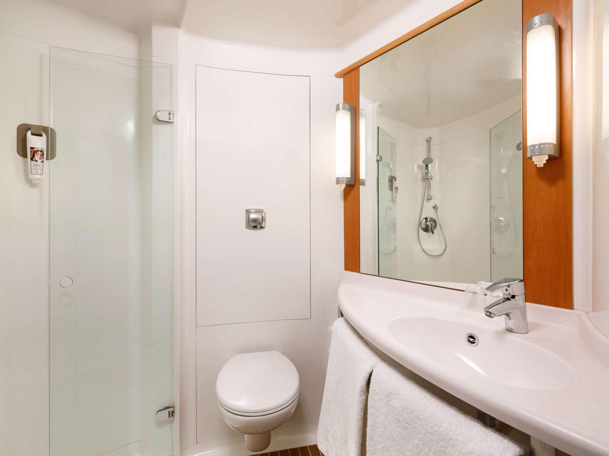 Ibis Beauvais Aeroport Hotel Ngoại thất bức ảnh