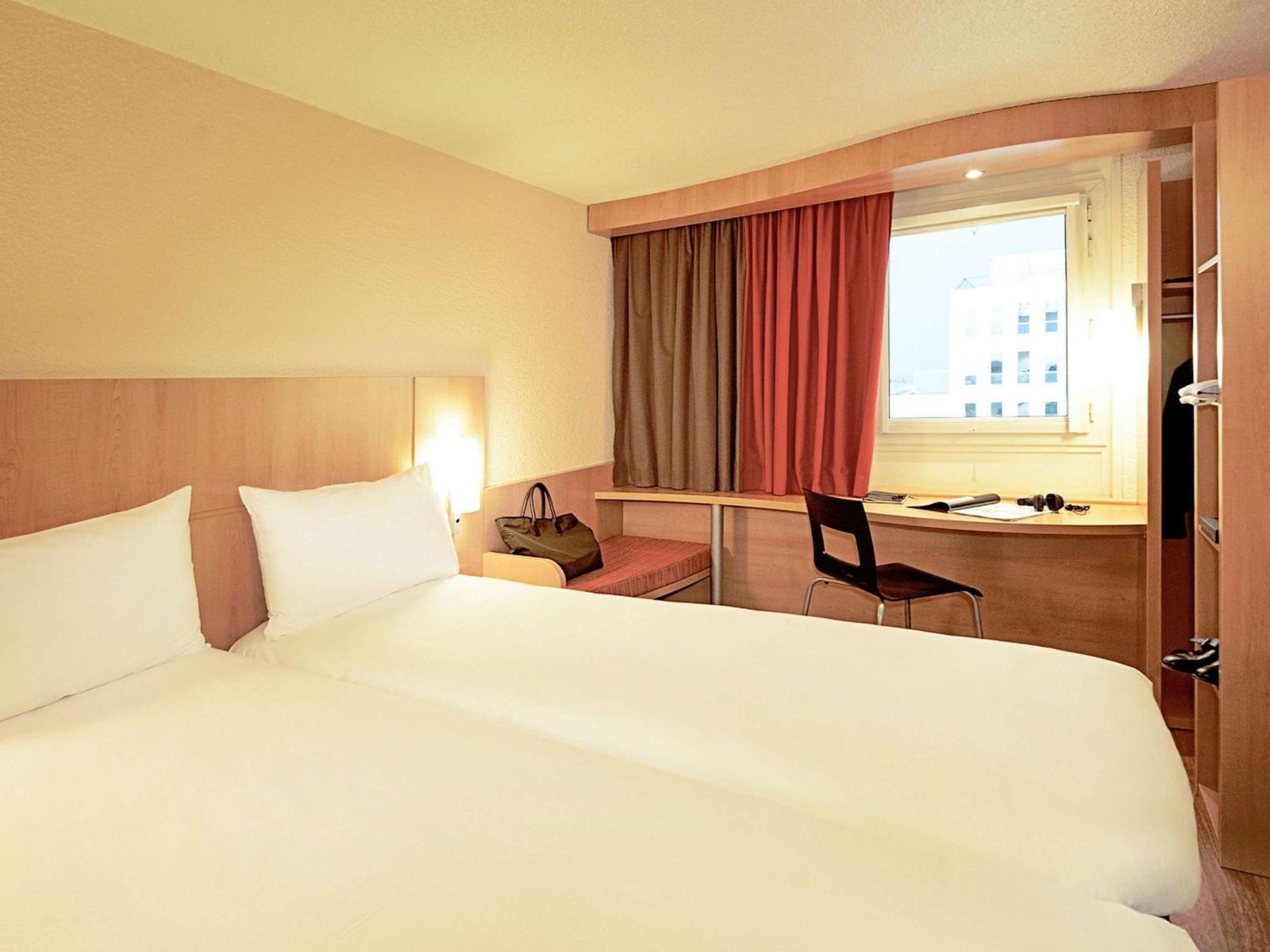 Ibis Beauvais Aeroport Hotel Ngoại thất bức ảnh