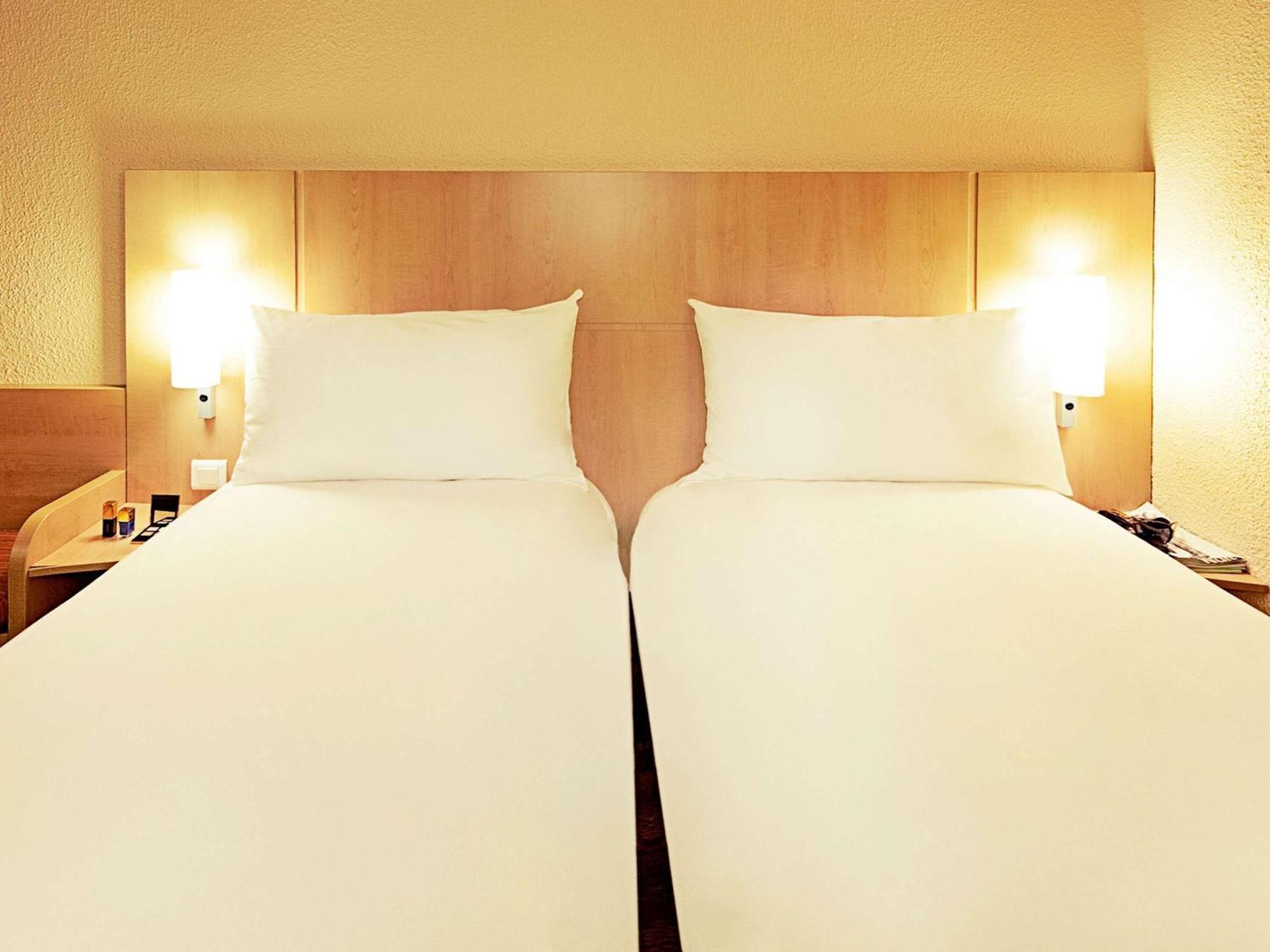 Ibis Beauvais Aeroport Hotel Ngoại thất bức ảnh