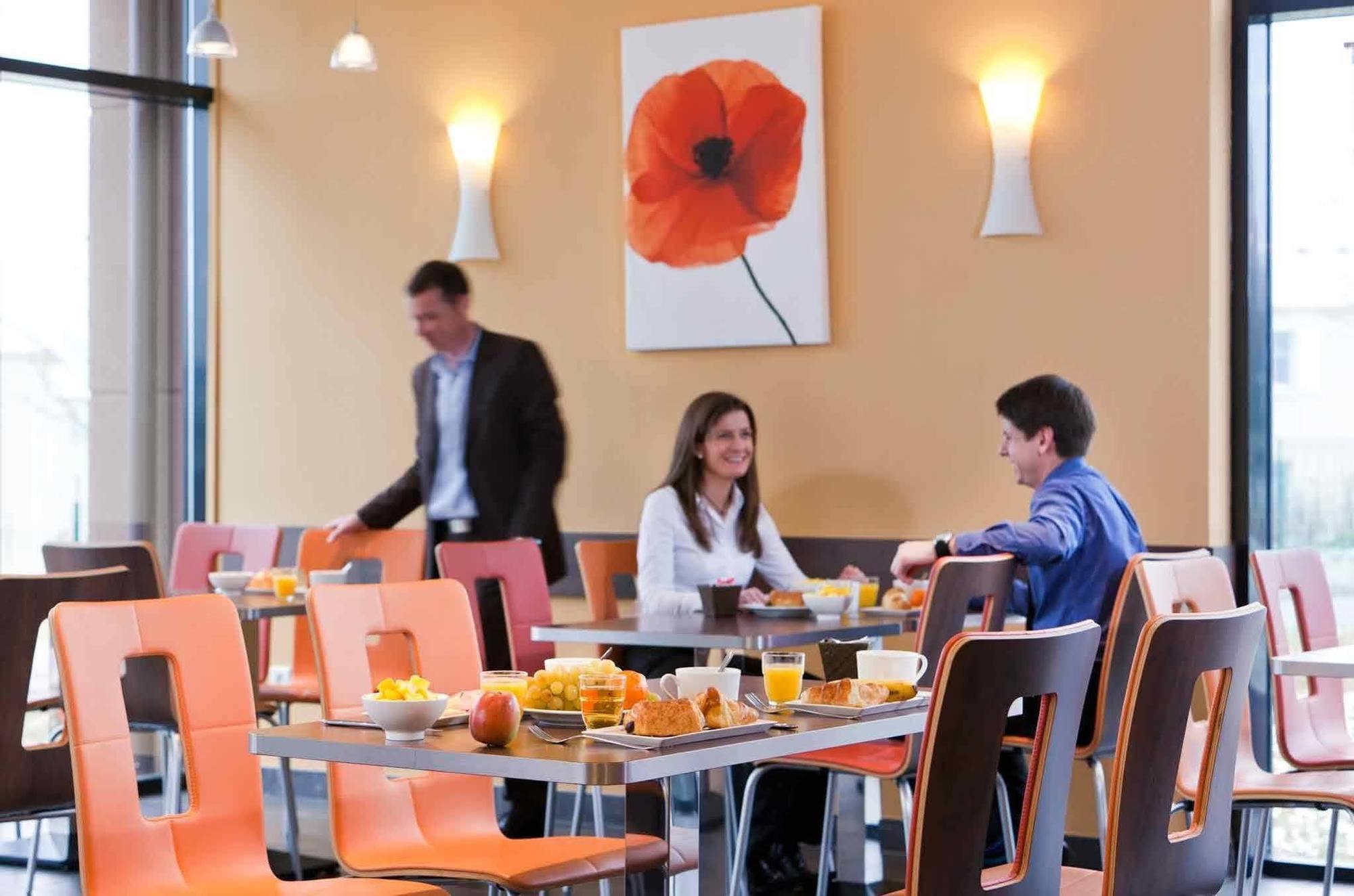 Ibis Beauvais Aeroport Hotel Ngoại thất bức ảnh