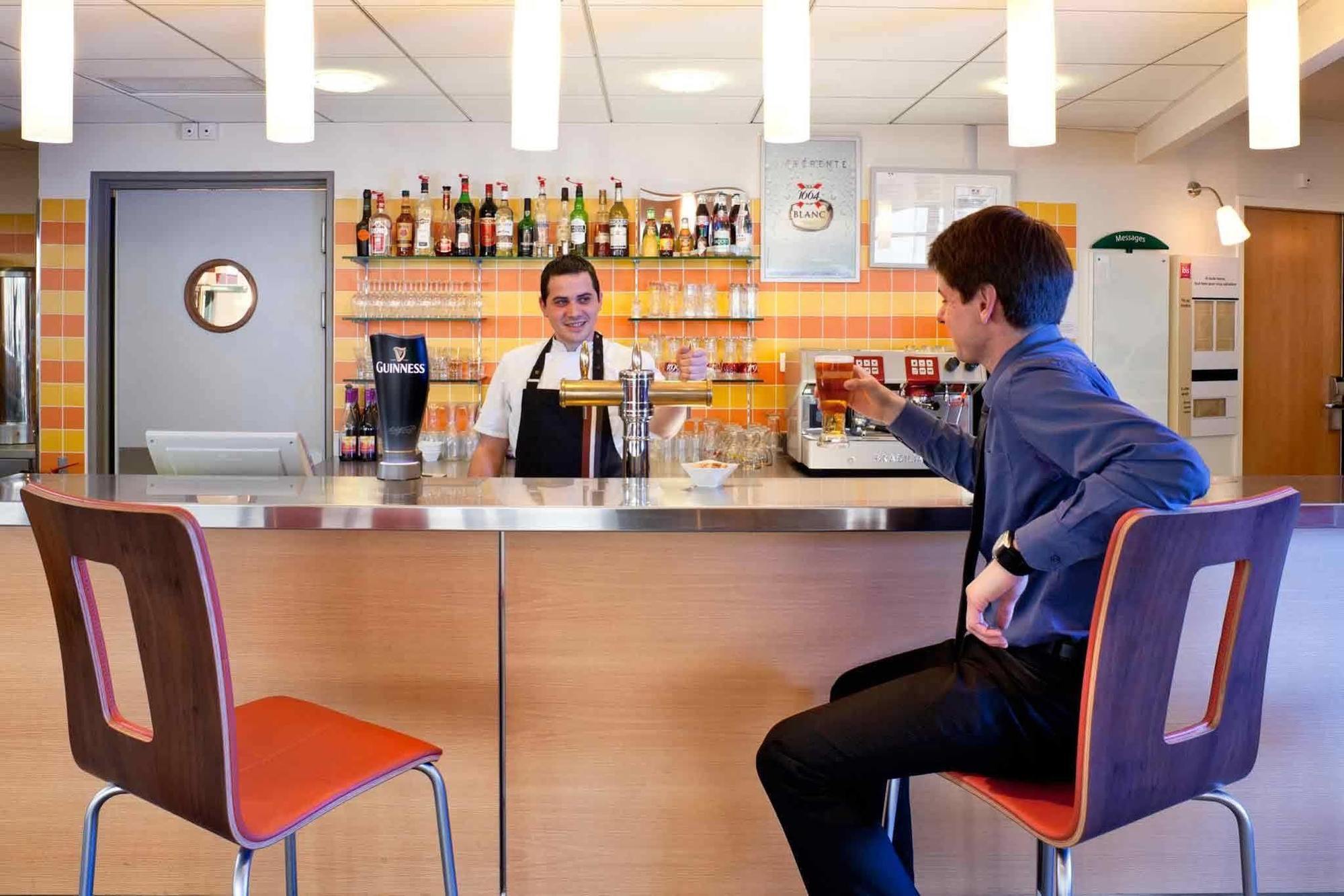 Ibis Beauvais Aeroport Hotel Ngoại thất bức ảnh